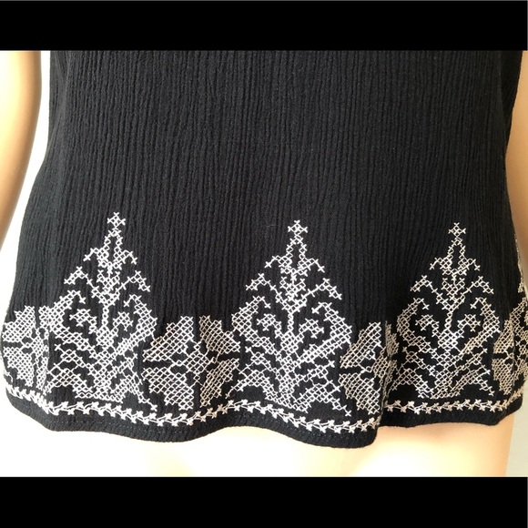 Chloe K Embroidered Off-Shoulder Lace Trim Top - Picture 7 of 8